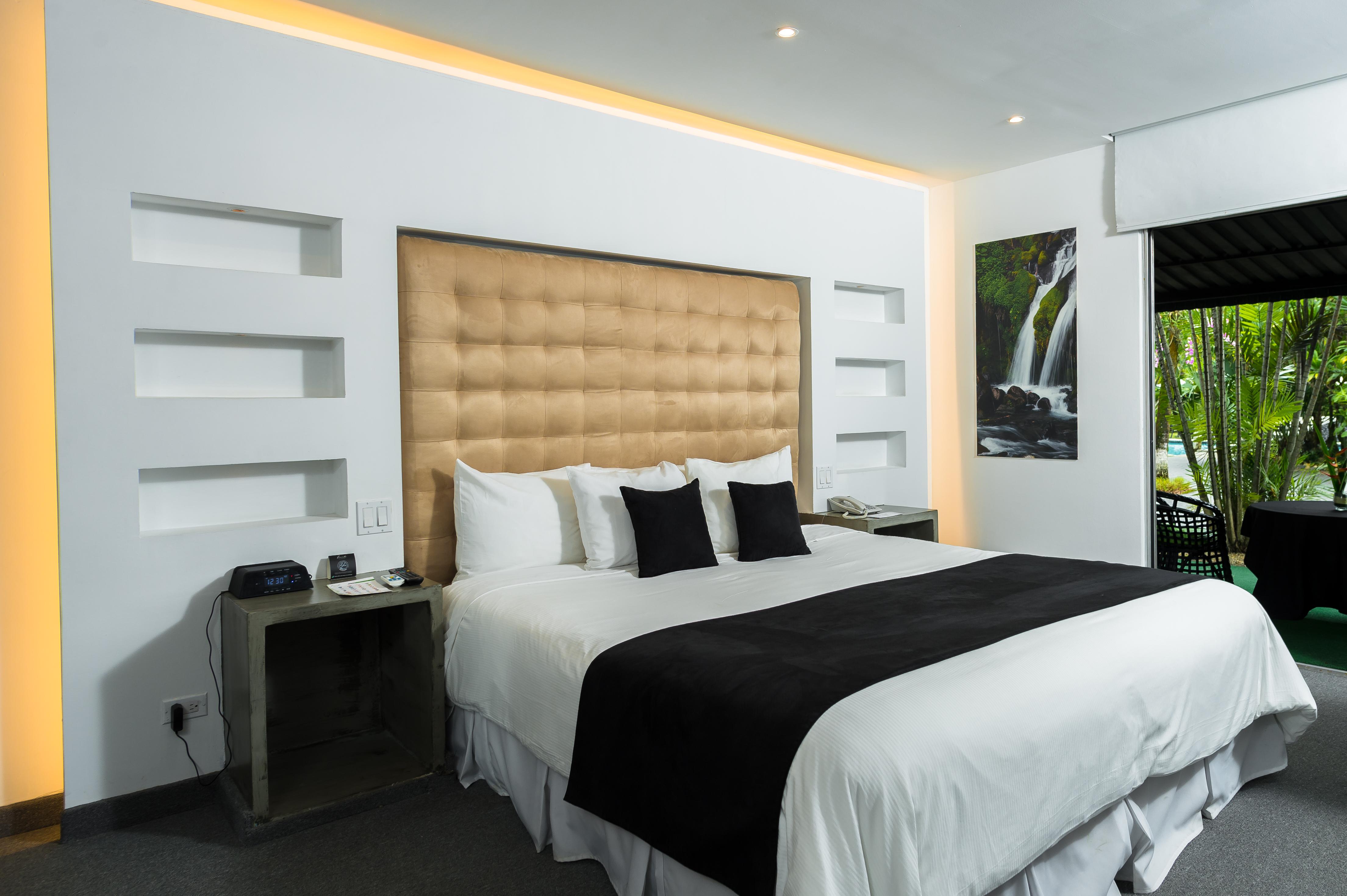 Riande Aeropuerto Hotel Casino Токумен Экстерьер фото