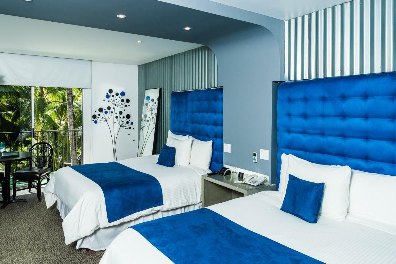 Riande Aeropuerto Hotel Casino Токумен Экстерьер фото